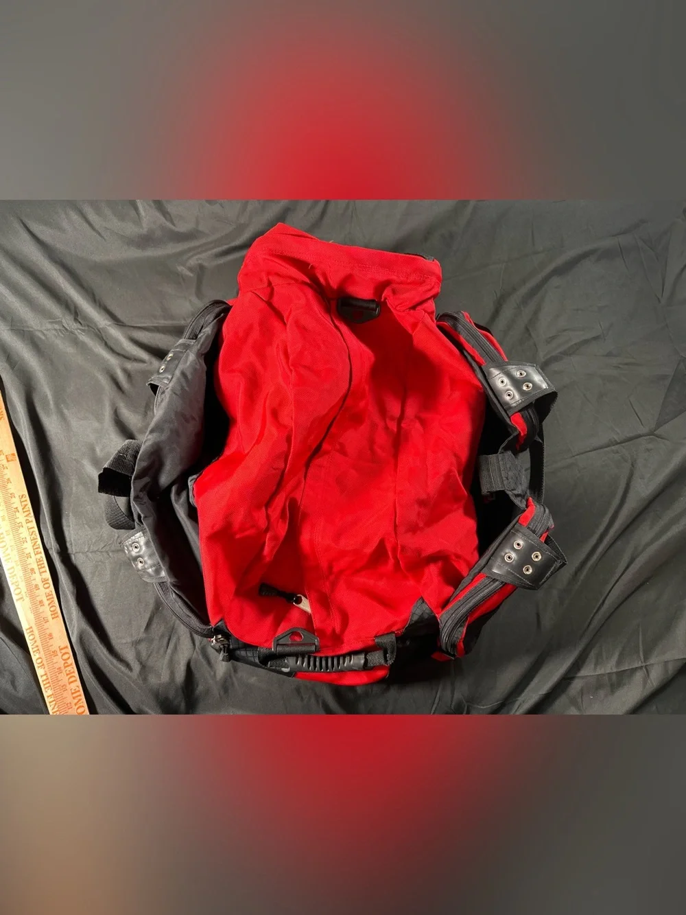 Oakley Icon 2.0 Large Red Black Retro Duffle Bag Gym Travel Y2K Gorpcore Vintage